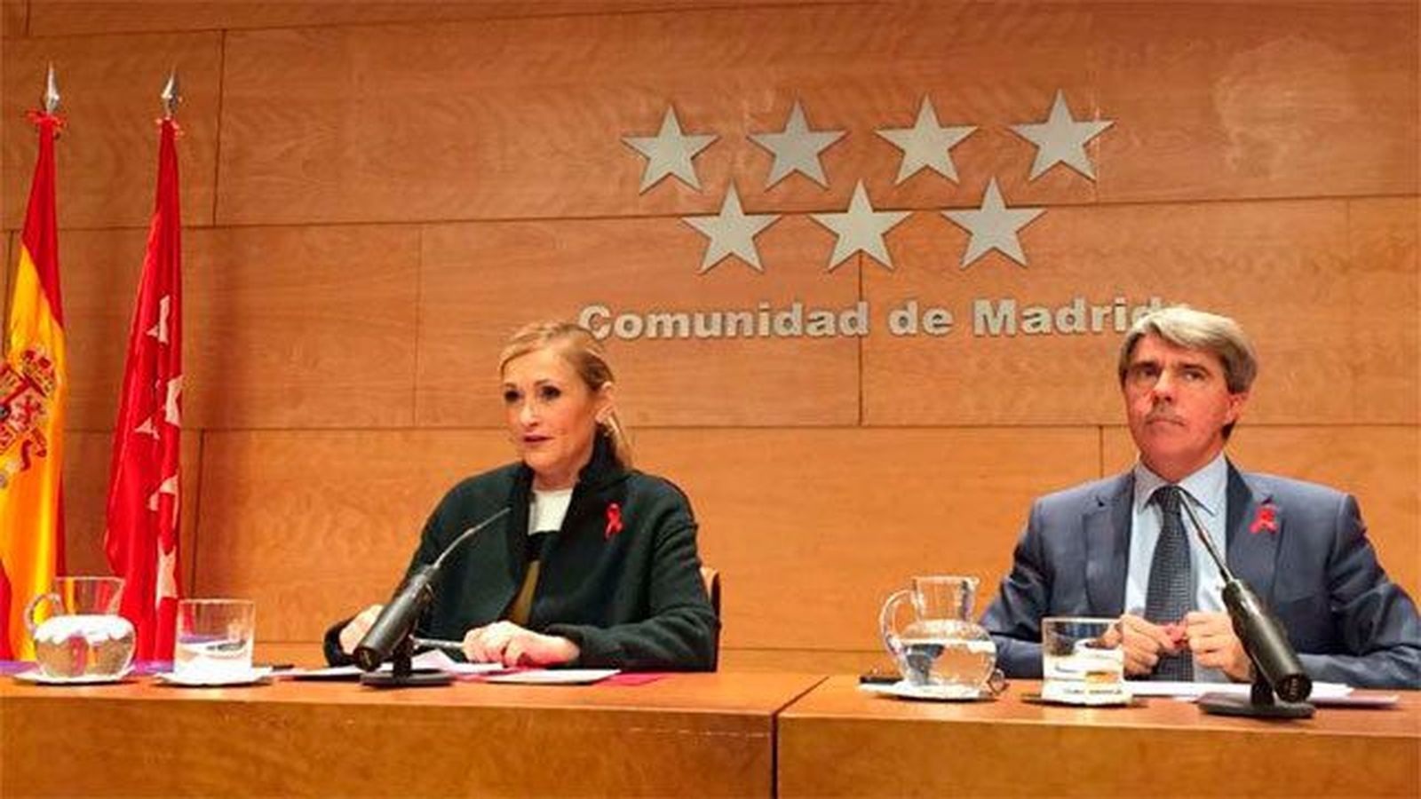 Cifuentes pacta con Iberdrola, Gas Natural y Endesa contra la pobreza energética