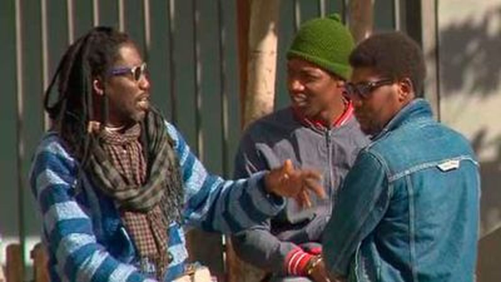 La izquierda critica que Ayuso recurra la regularización que busca "dar estabilidad" a los migrantes