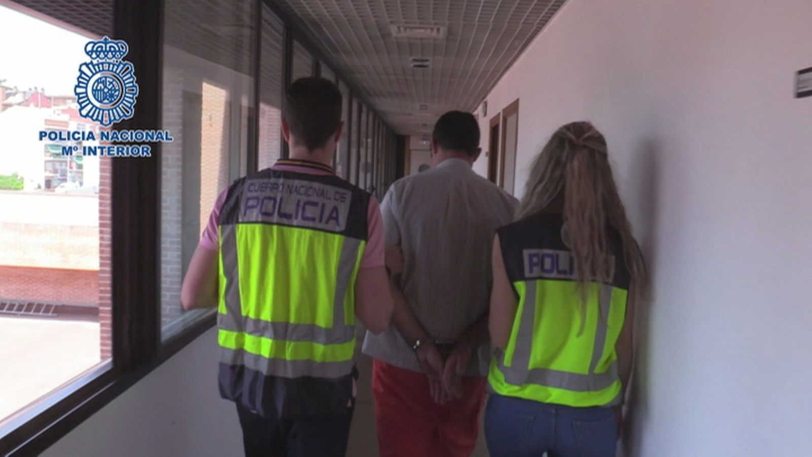 Mata a martillazos a su mujer en Rute (Córdoba) y se entrega en Madrid