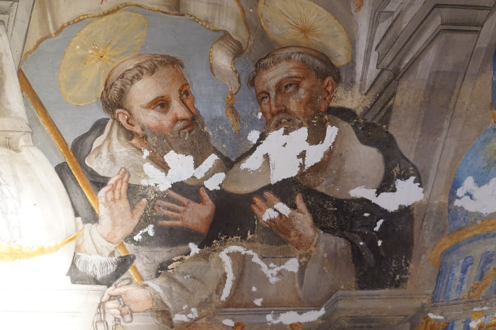 Estado previo del estucado en la bóveda de la capilla de la Inmaculada, en el IES San Isidro