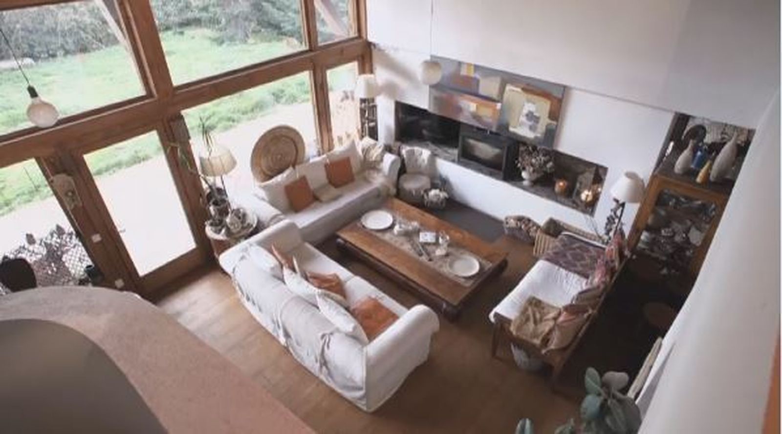 Interior de la Casa del Tejado hasta el suelo