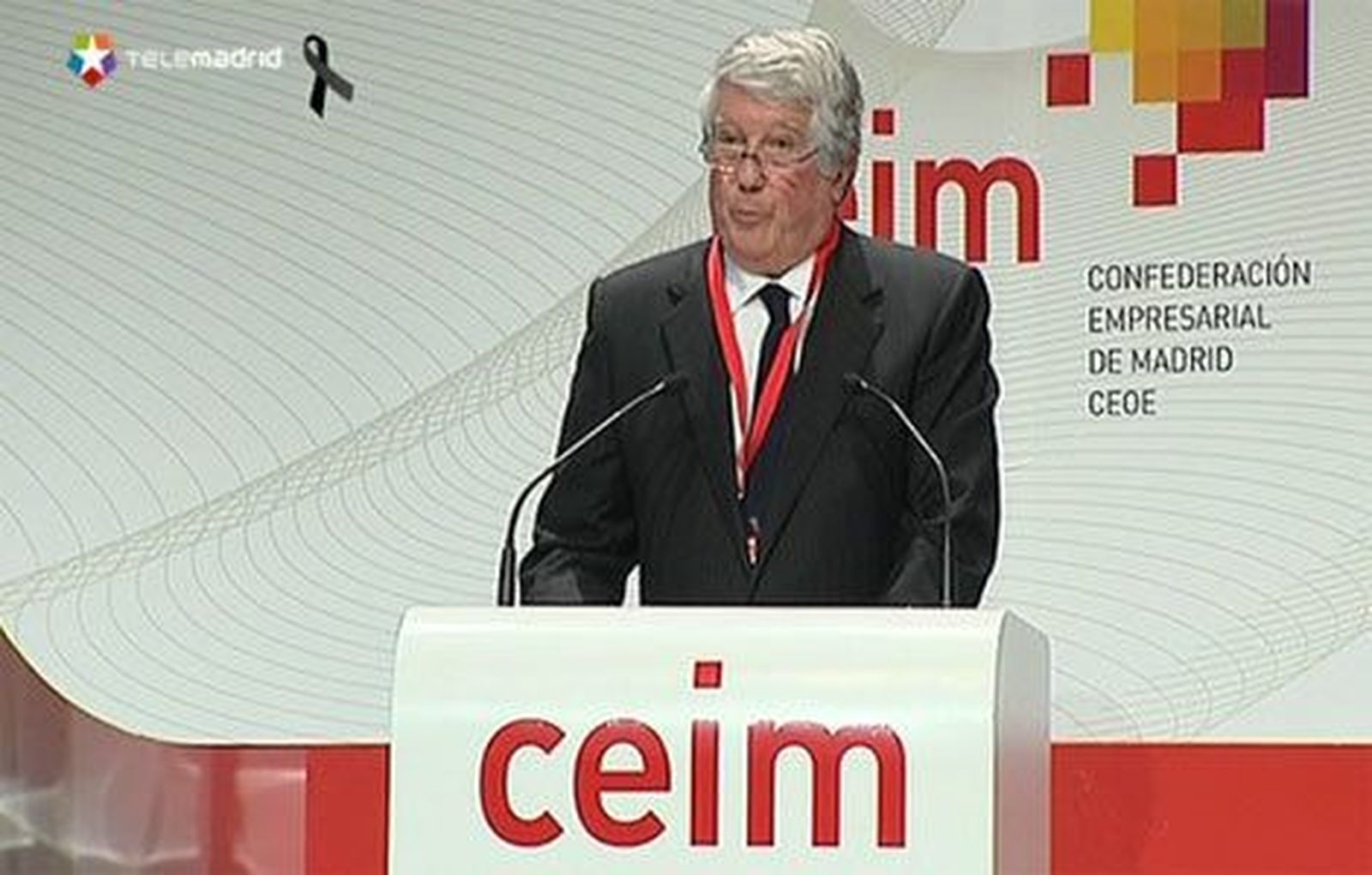 Arturo Fernández insiste a Rajoy en que no suba impuestos