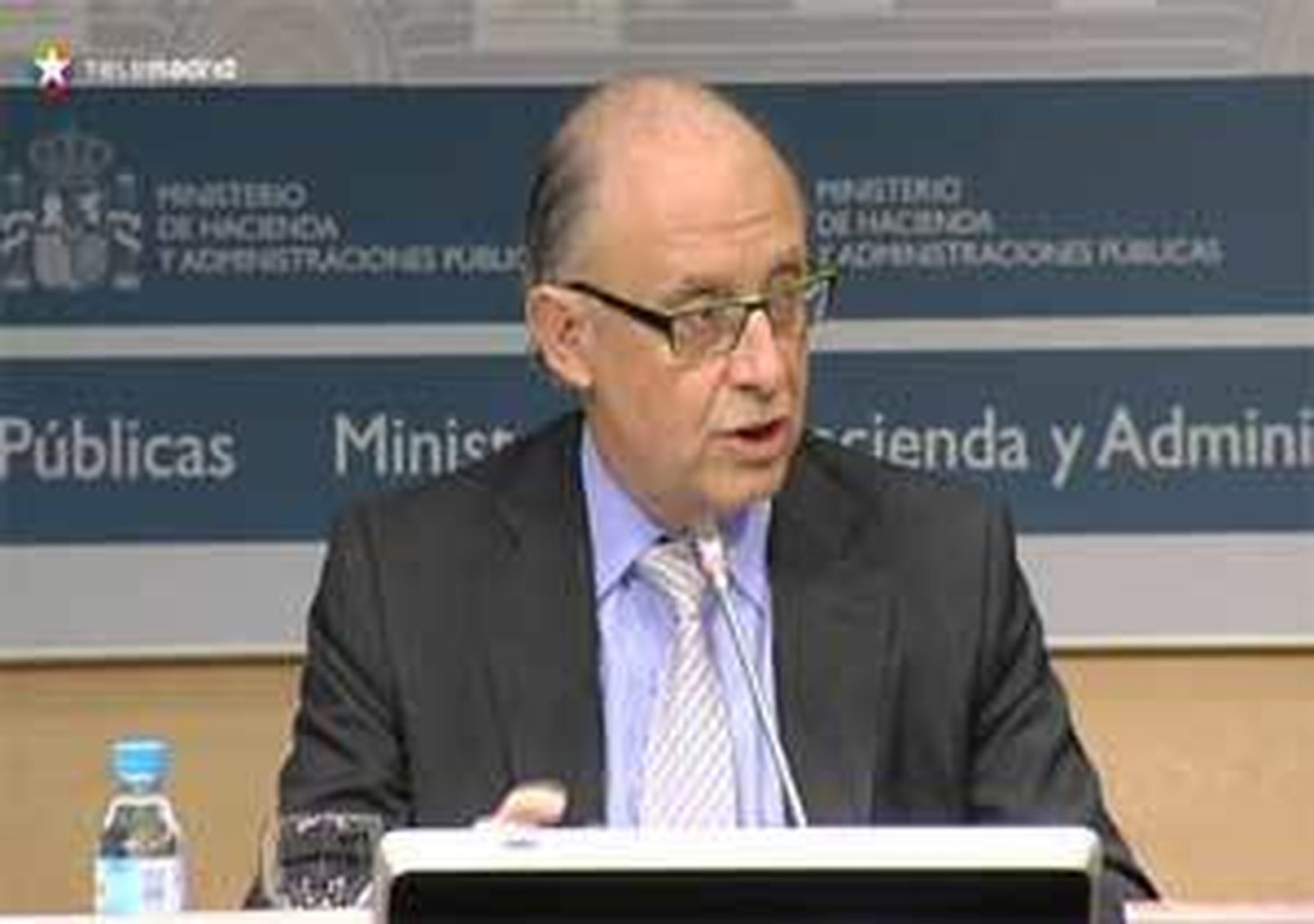 El Gobierno estudia este viernes la subida de los impuestos al tabaco y al alcohol