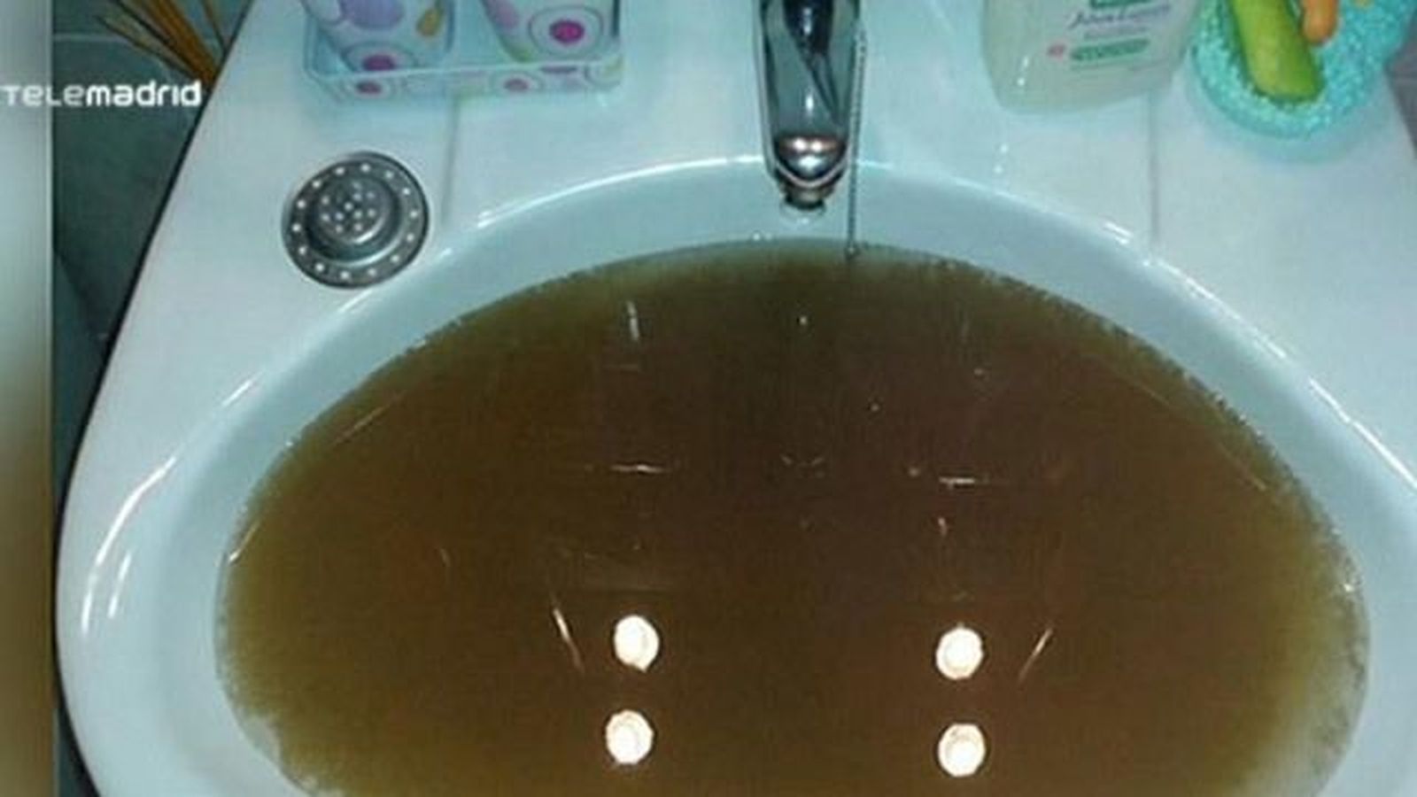 Sin agua potable en la promoción de vivienda protegida Sanchinarro X