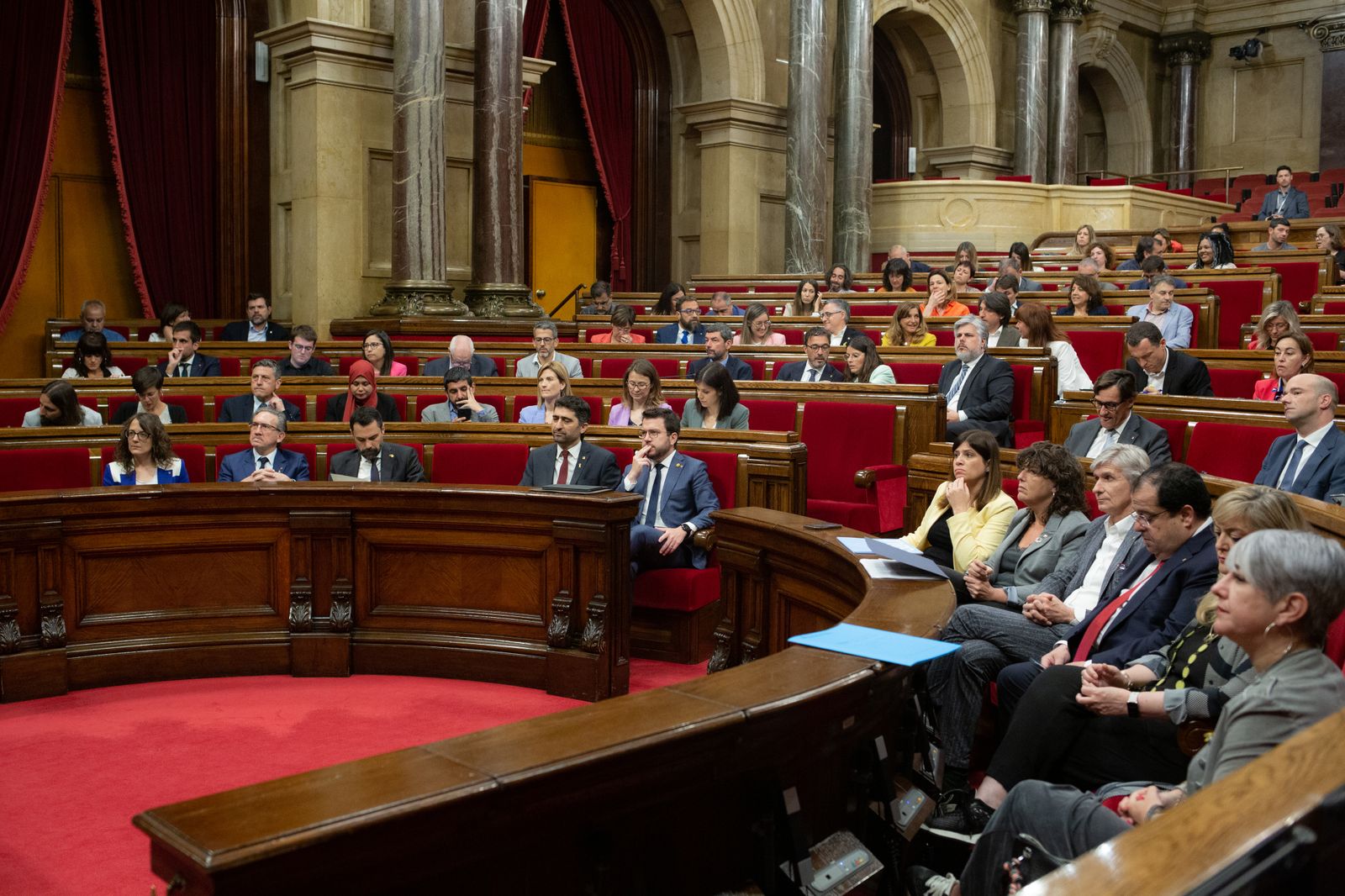 Debate de la ley del catalán en el Parlament