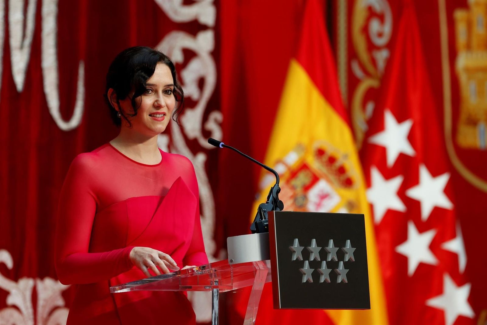 Ayuso estudiará reformar Telemadrid y las leyes LGTBI tras la petición de Vox