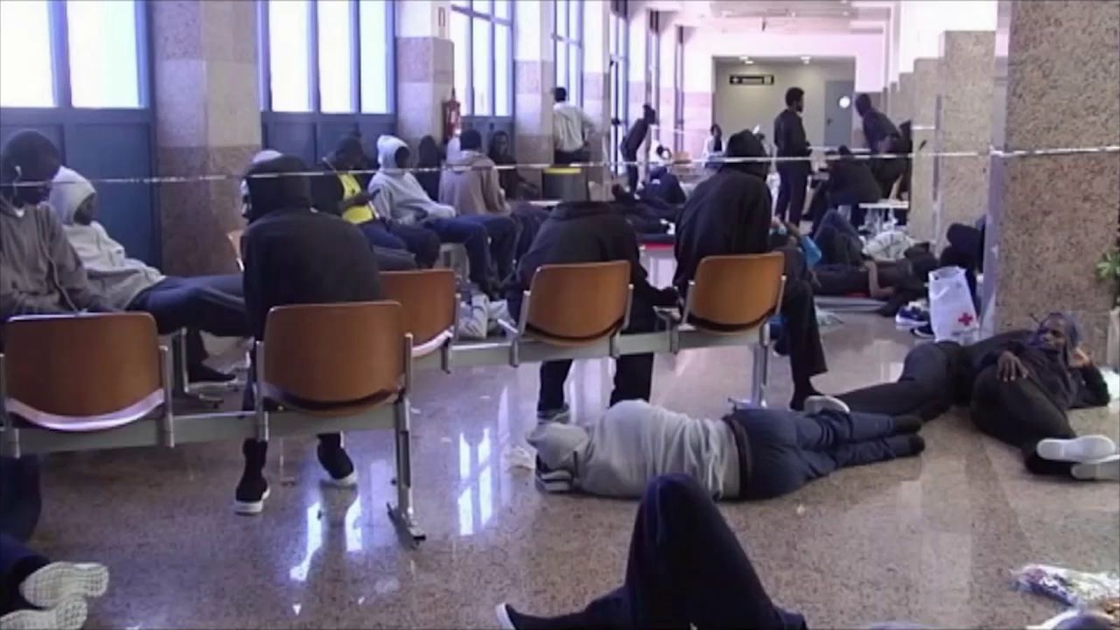 Área de Familias ve "irresponsabilidad del Gobierno" al derivar a solicitantes de asilo a albergues colapsados