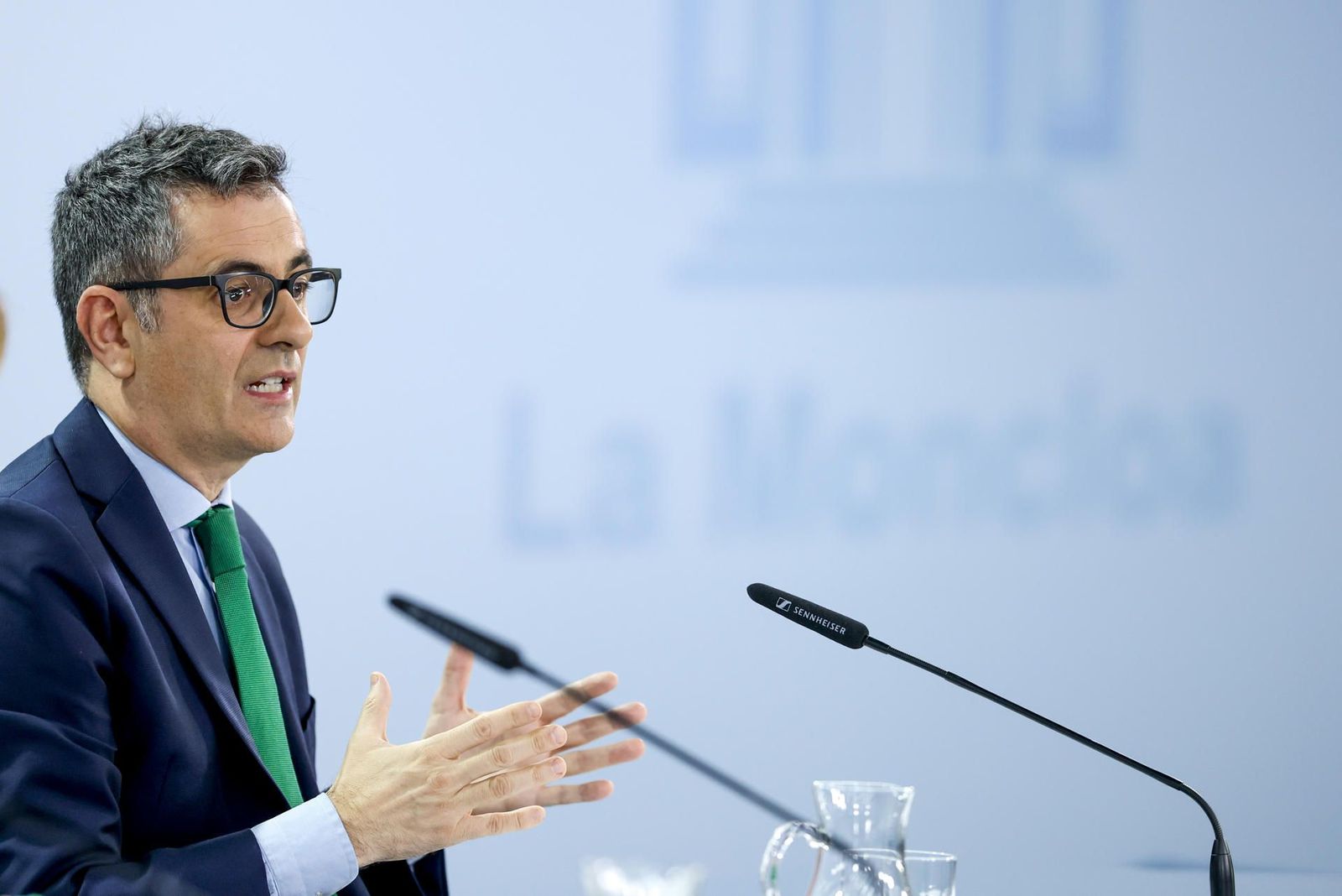 El Gobierno señala a los influencers "buleros" con más de 100.000 seguidores