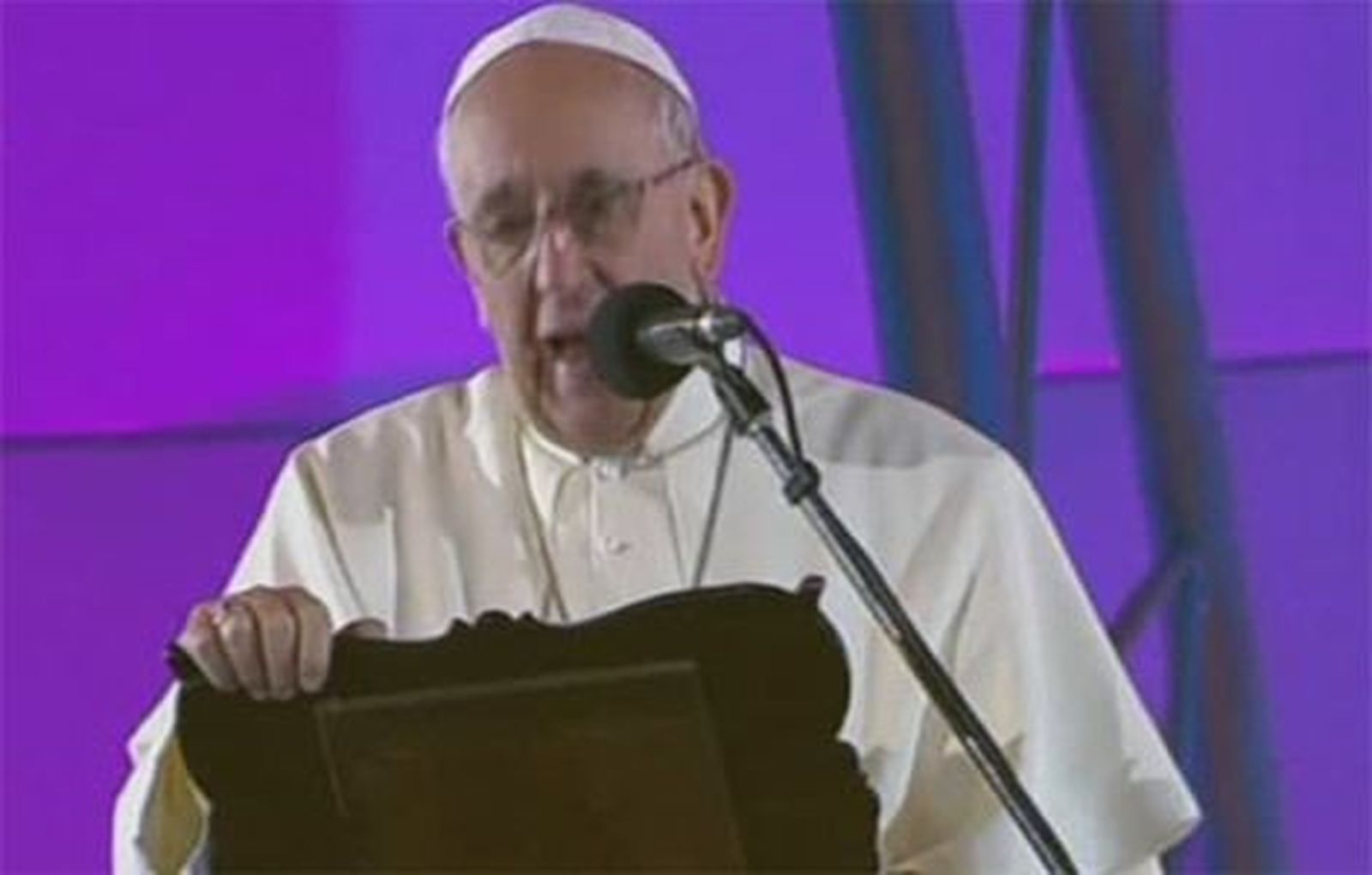 El Papa arremete contra la "corrupción" de los políticos