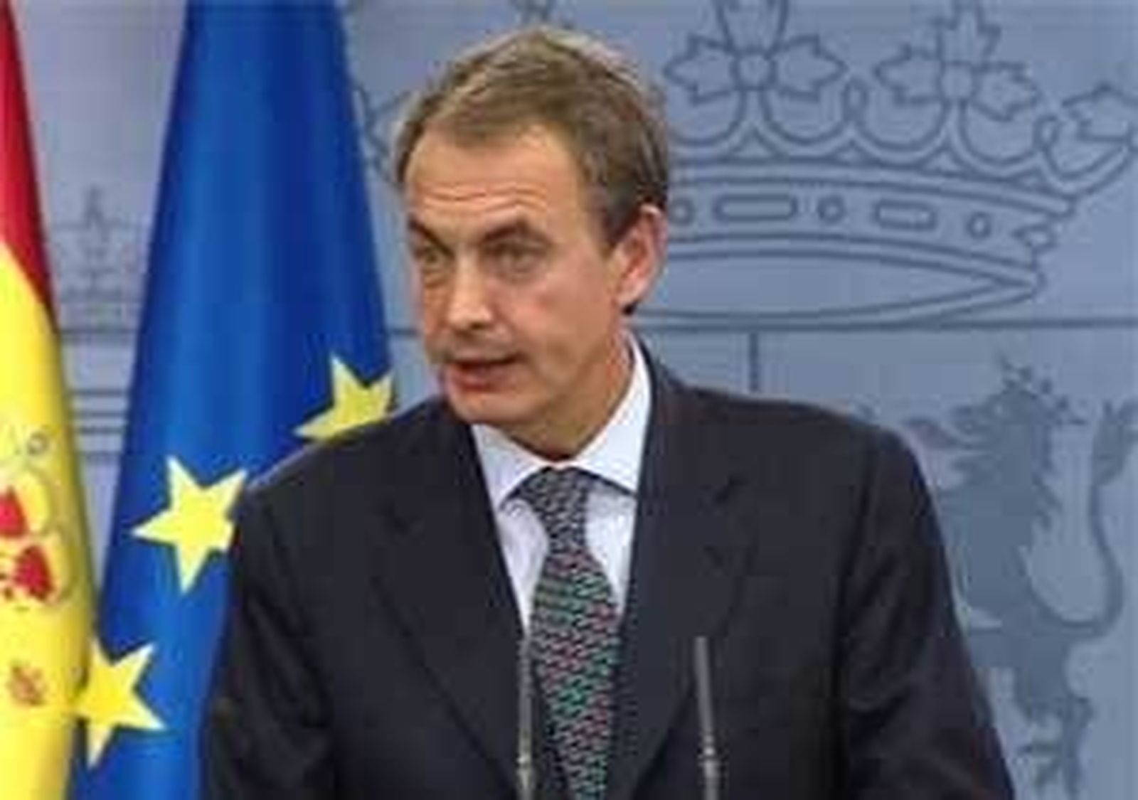 zapatero_explica_2011729V0.wmv