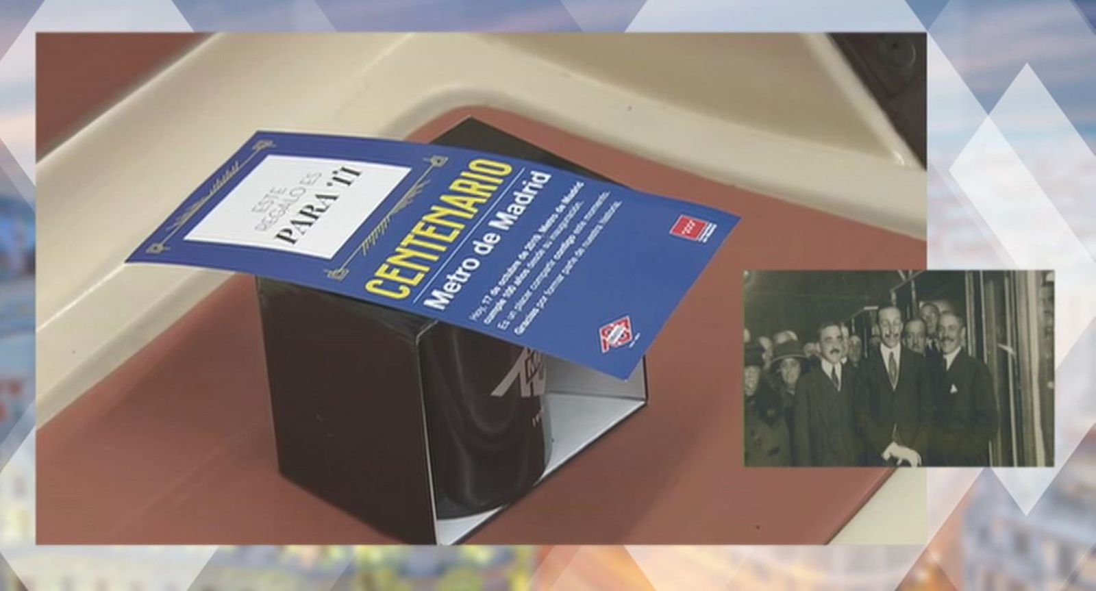 Regalos y magdalenas para celebrar el centenario de Metro de Madrid... y para 'endulzar' la huelga