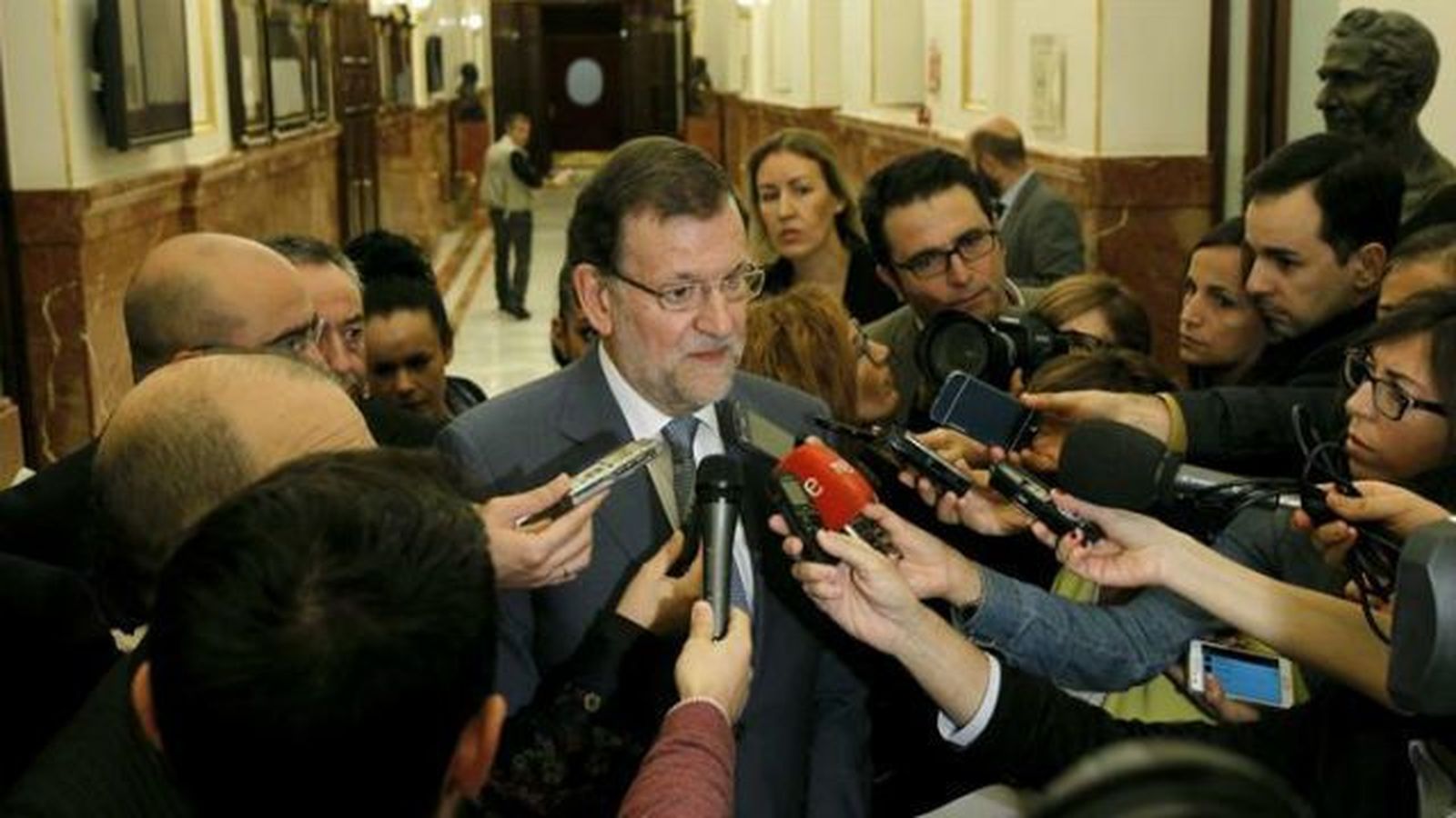 Rajoy pide a Mas "sensatez" y advierte que recurrirá si no se cumple la ley