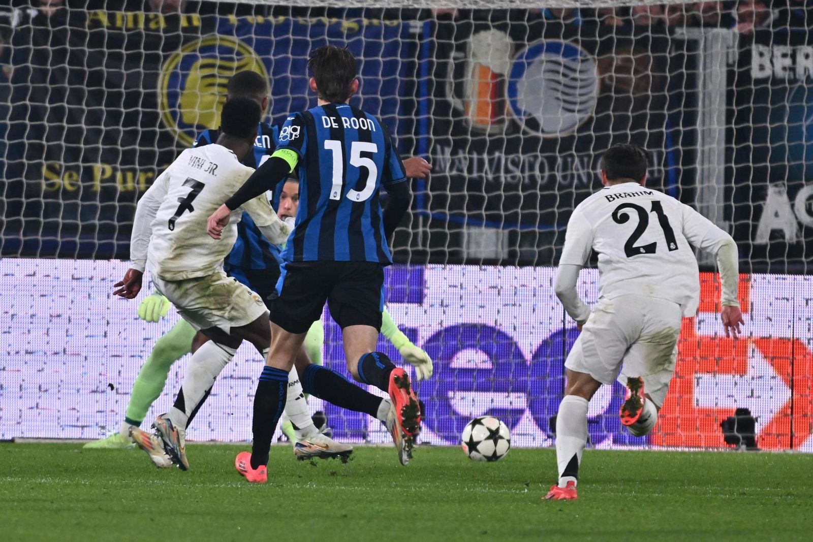 Vinicius ante el Atalanta