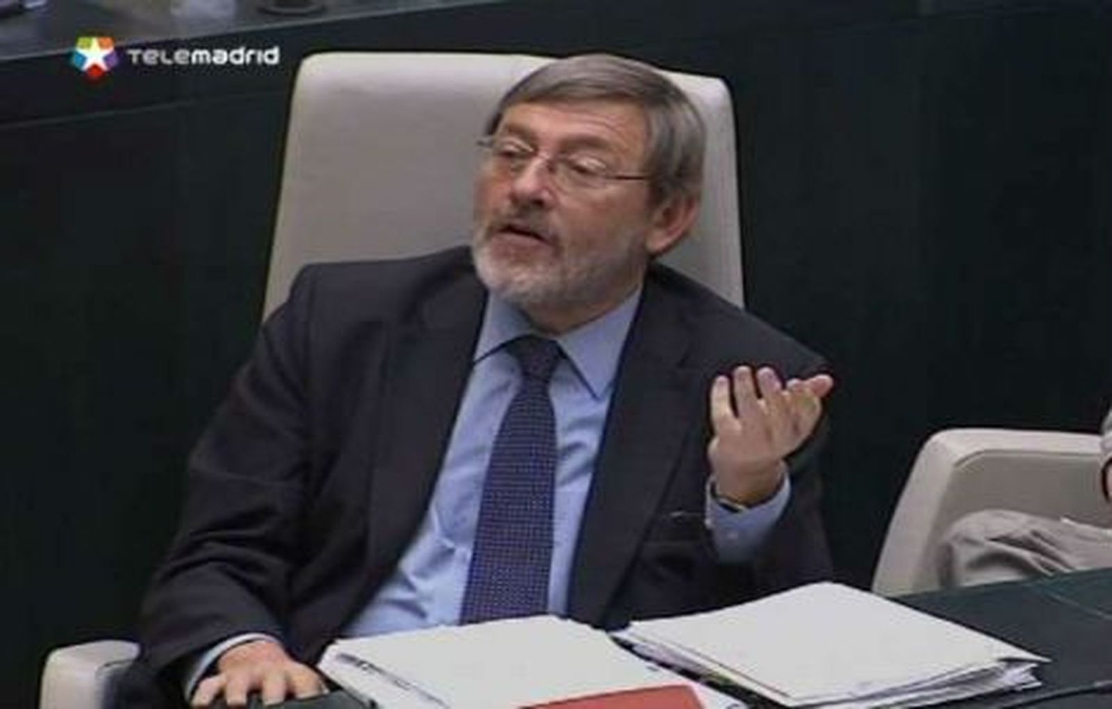 La oposición a Botella critica los recortes, el urbanismo y las competencias impropias