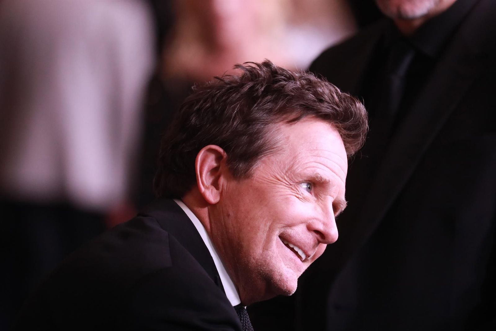 Emoción en Hollywood con Michael J. Fox tras recibir su Oscar honorífico