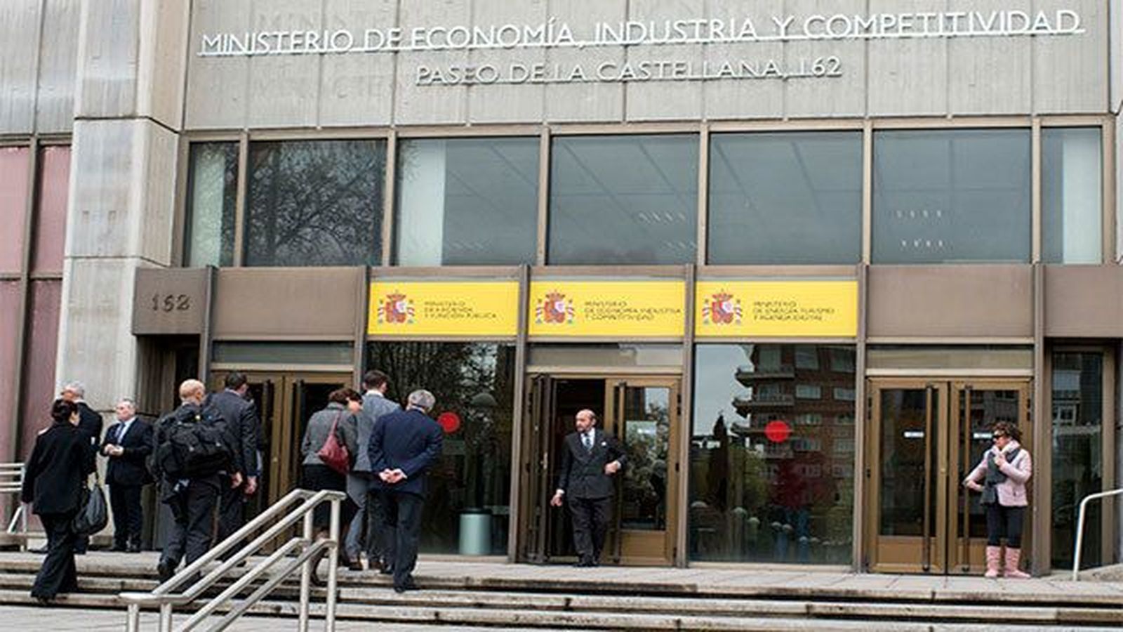 Guindos avanza que su dimisión será "cuestión de días" y comienzan las elucubraciones sobre su sustituto