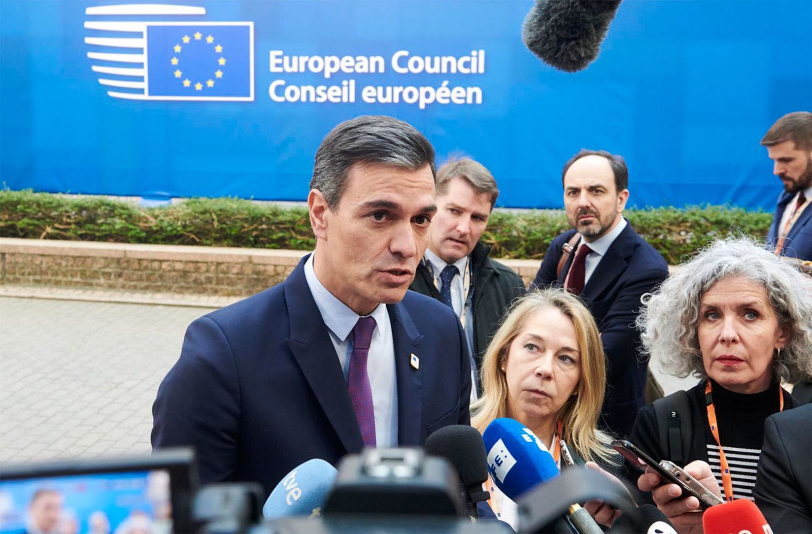 Sanchez esgrime la singularidad de la peninsula como "isla energética" y pide un trato especial de la UE