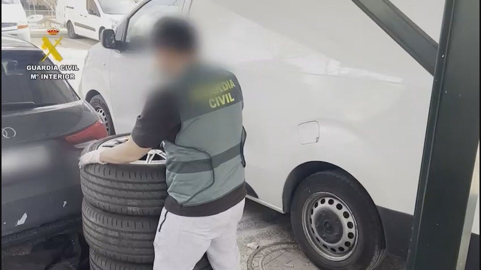 Cae una banda que robaba ruedas de coches de alta gama en Tres Cantos