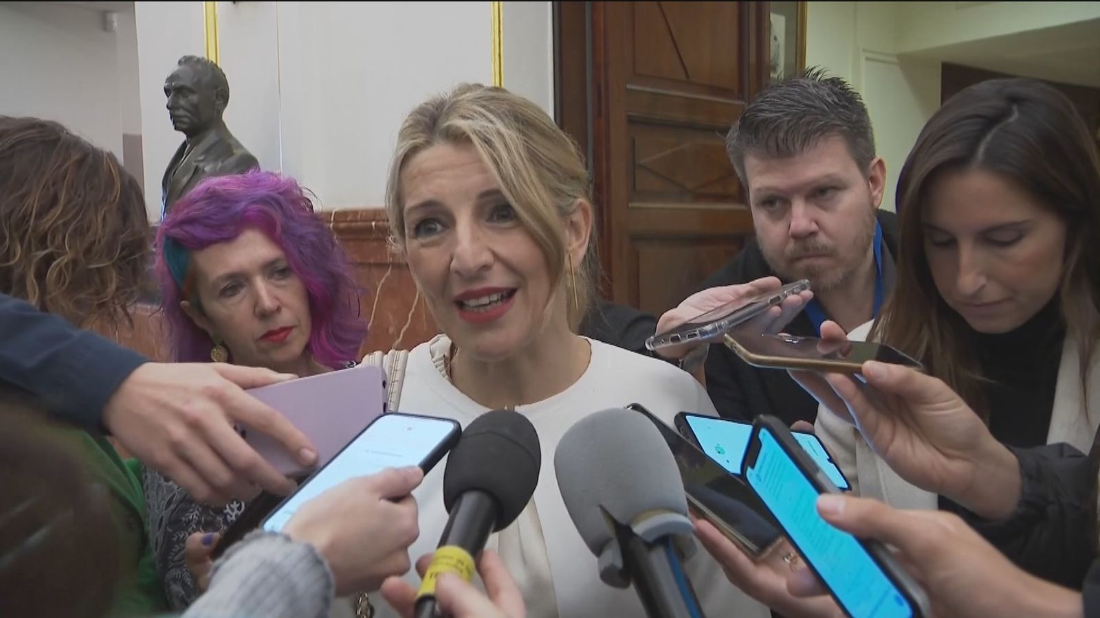 Yolanda Díaz insiste en la necesidad de incrementar el coste del despido en España y señala directamente al PSOE