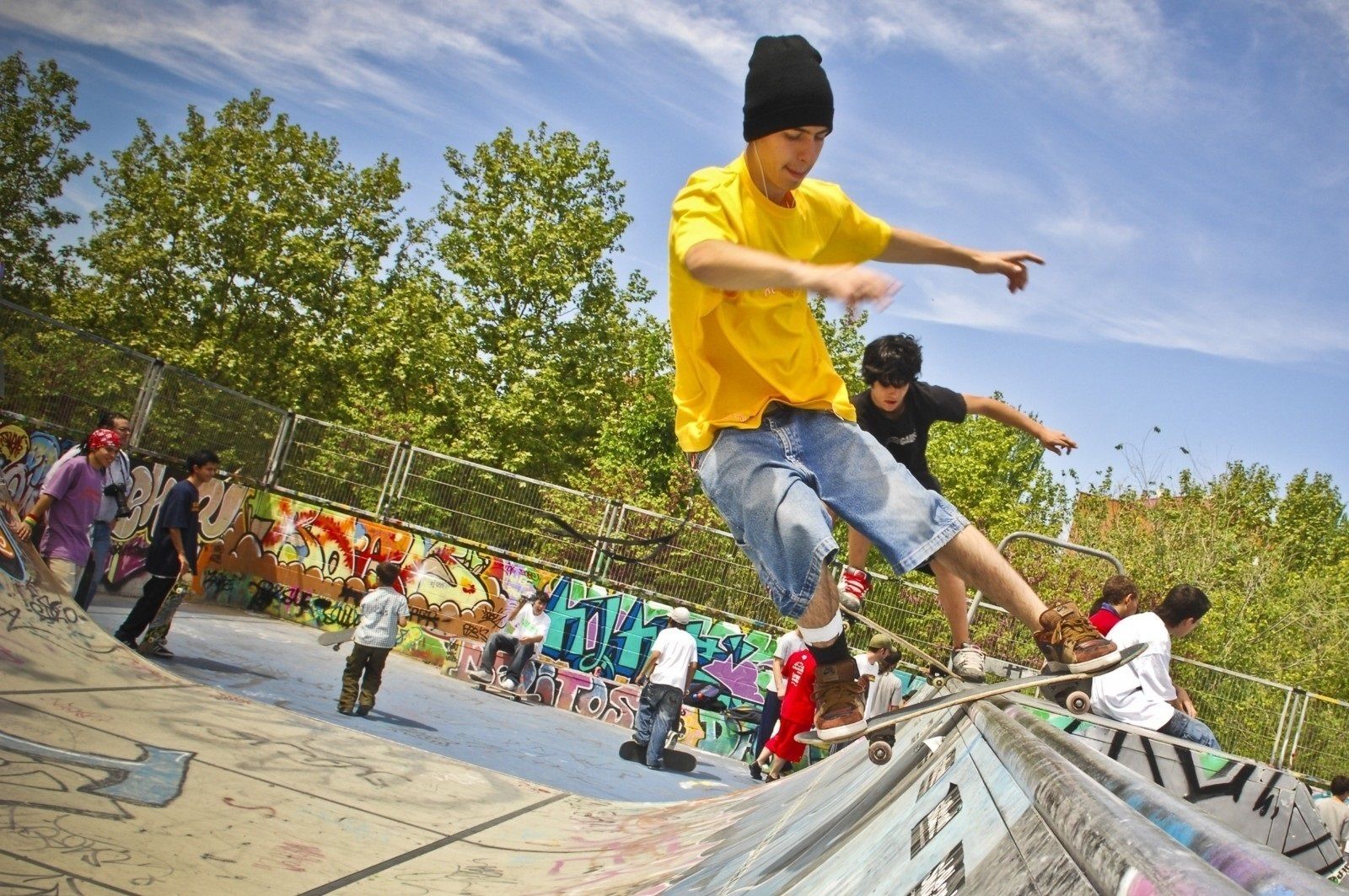 Un joven hace skate en Rivas