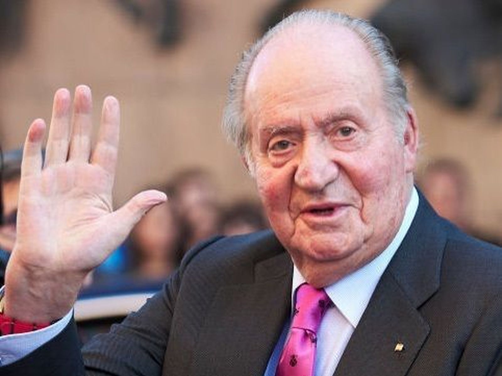 La situación del rey emérito vuelve a reflejar las posturas dispares dentro del Gobierno sobre la monarquía