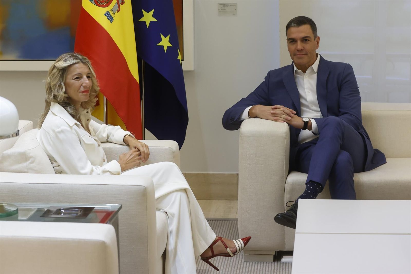 Pedro Sánchez y Yolanda Díaz escenifican un pacto por los Presupuestos de última hora
