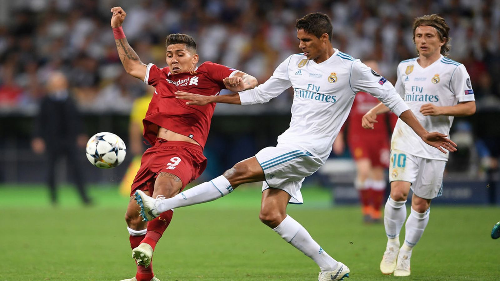 Varane ante el Liverpool