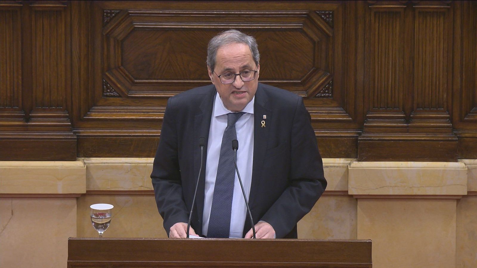 Crisis entre ERC y JxCat tras retirarle el Parlament el acta de diputado a Torra