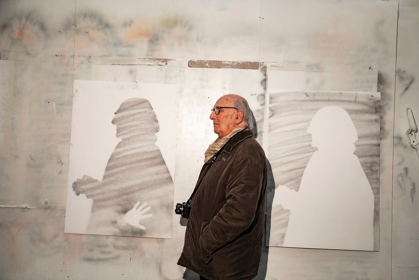 Fotograma de Las paredes hablan de Carlos Saura