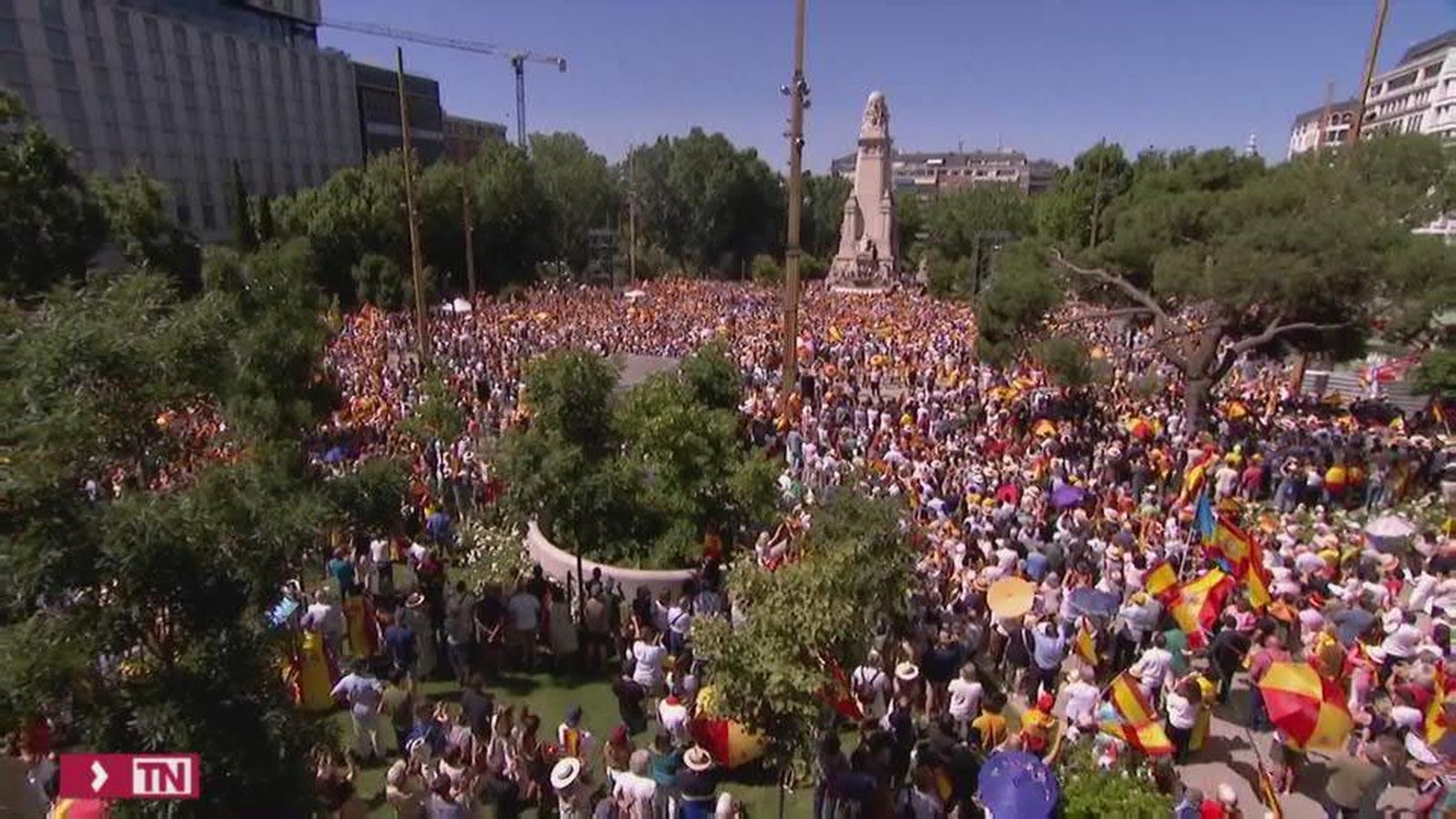 Ayuso: "Pedro Sánchez está atado a la Moncloa por la corrupción"