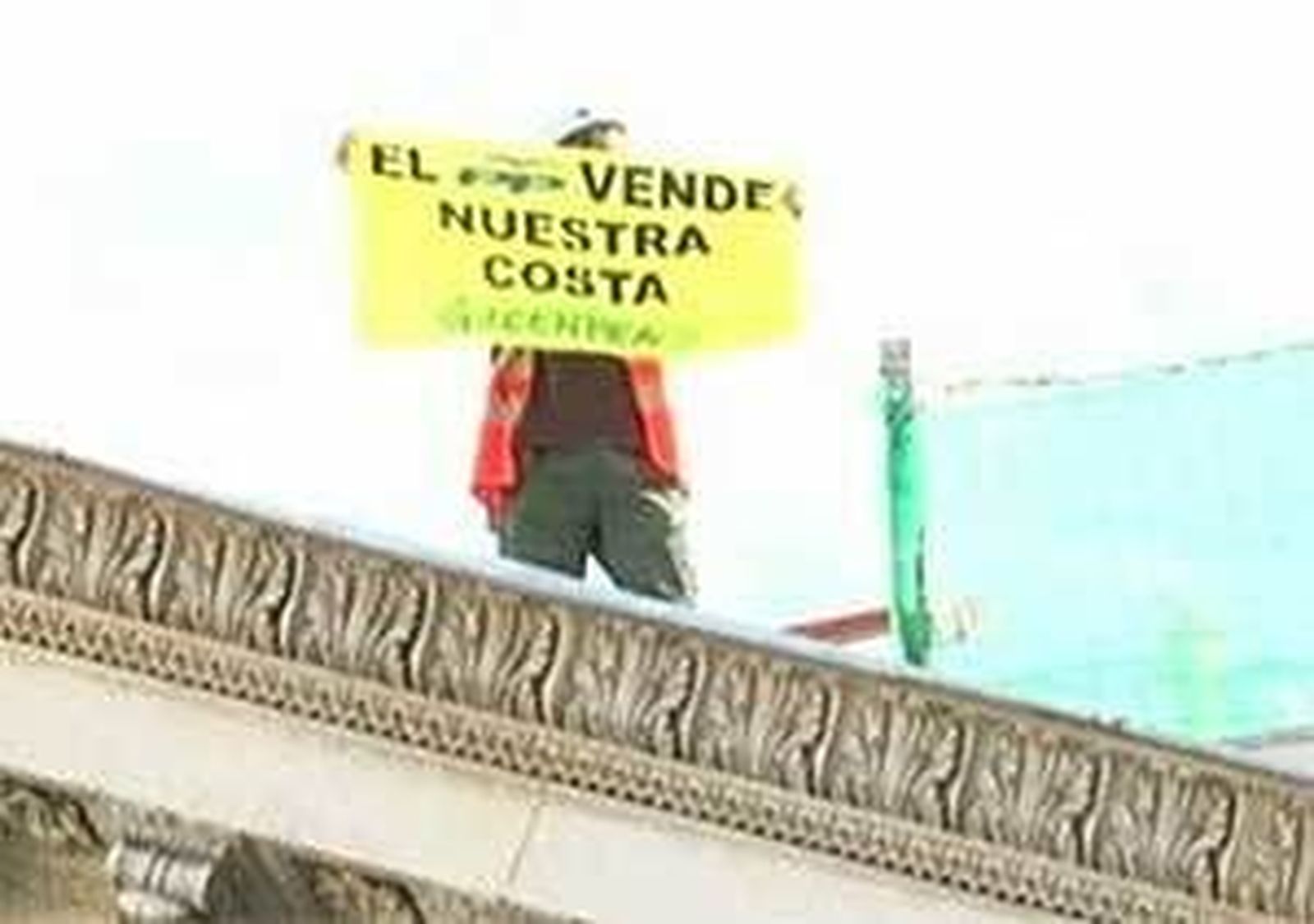 Ocho detenidos en la protesta de Greenpeace en el Congreso