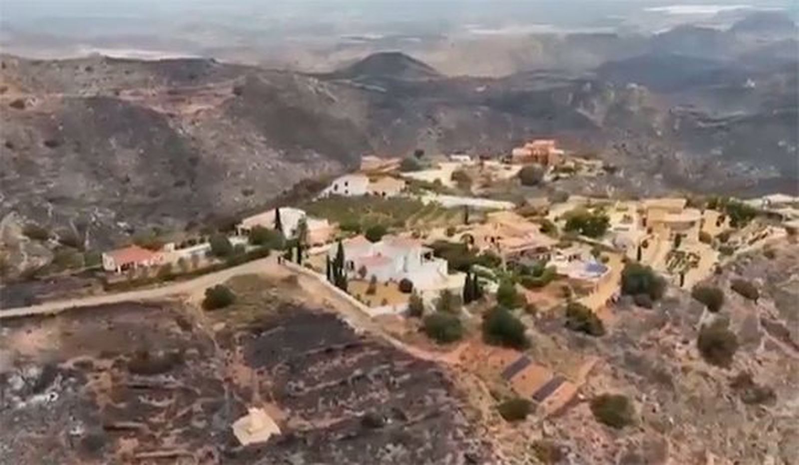 Moreno da por controlado el incendio forestal de Los Gallardos (Almería)