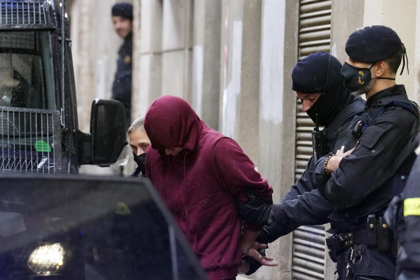 El presunto autor de la agresión durante su detención