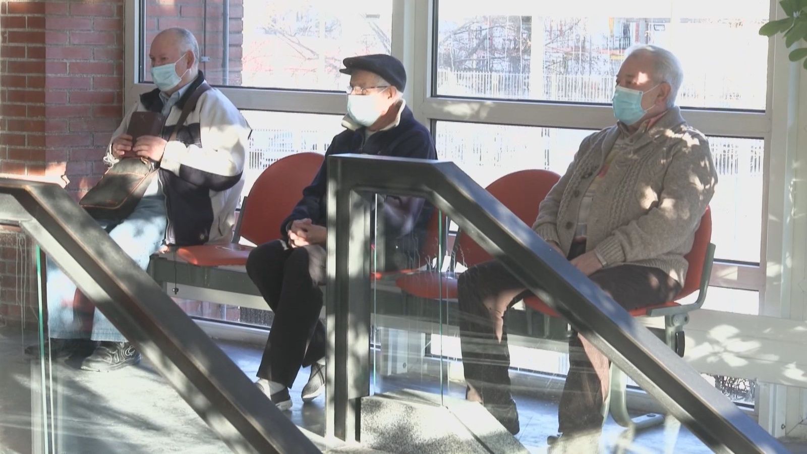 La venta de mascarillas se dispara ante el repunte adelantado de la gripe