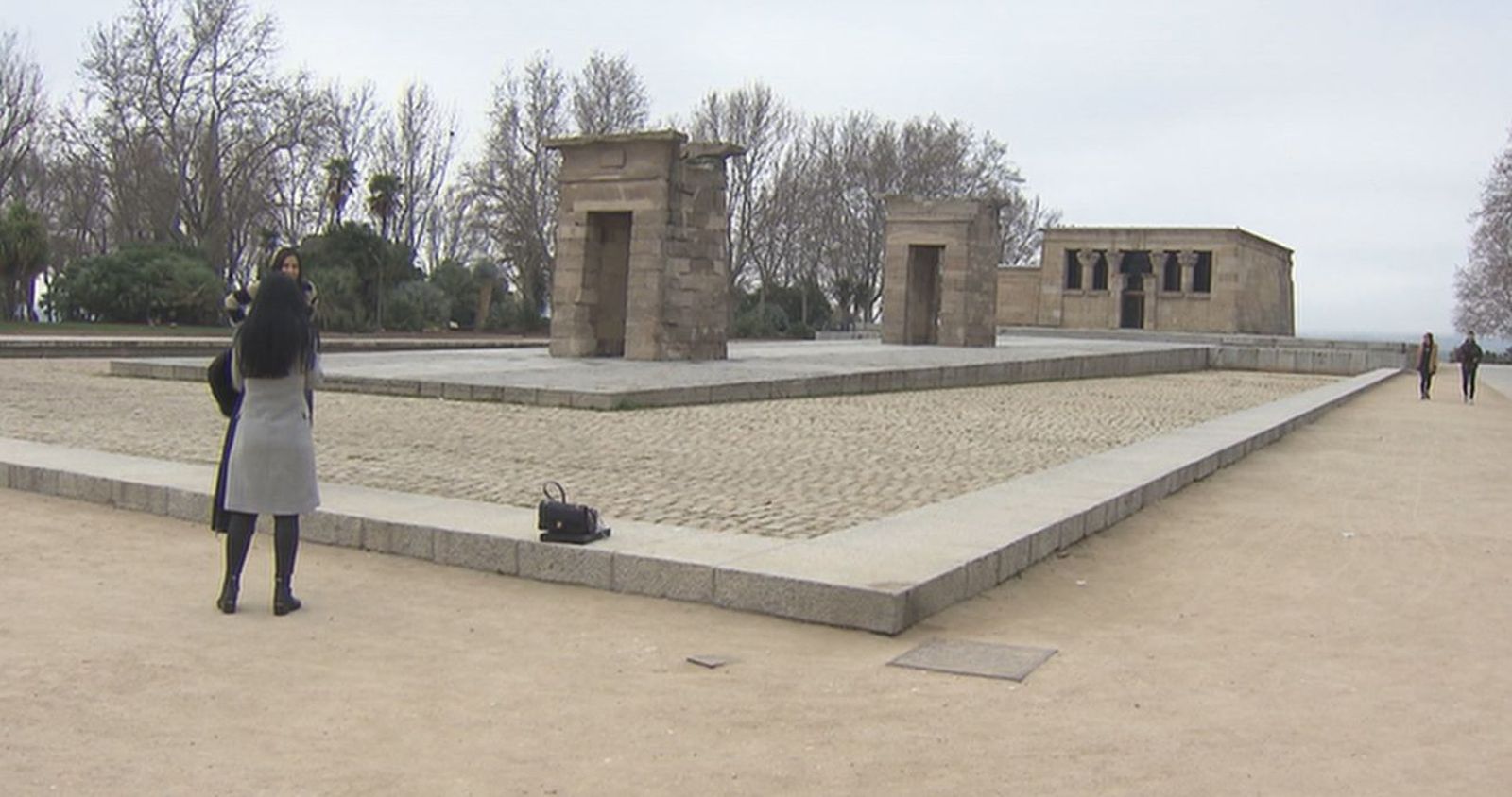 Detenido un exhibicionista en el templo de Debod