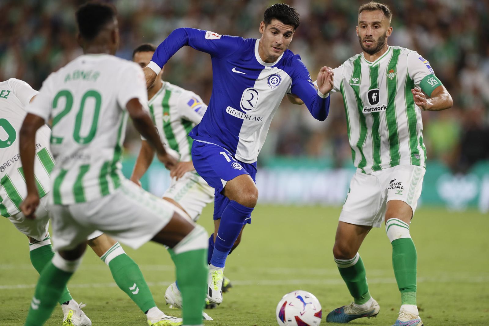 Morata ante el Betis