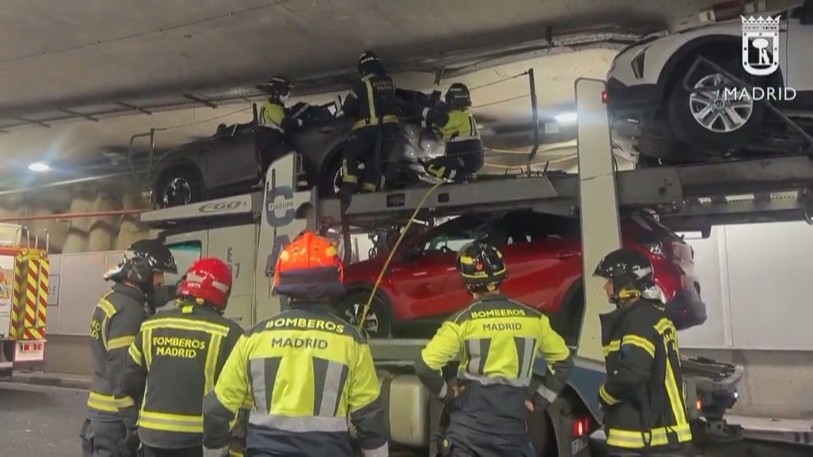 El conductor del tráiler atrapado en el túnel de Bailén se dejó guiar por el GPS del navegador