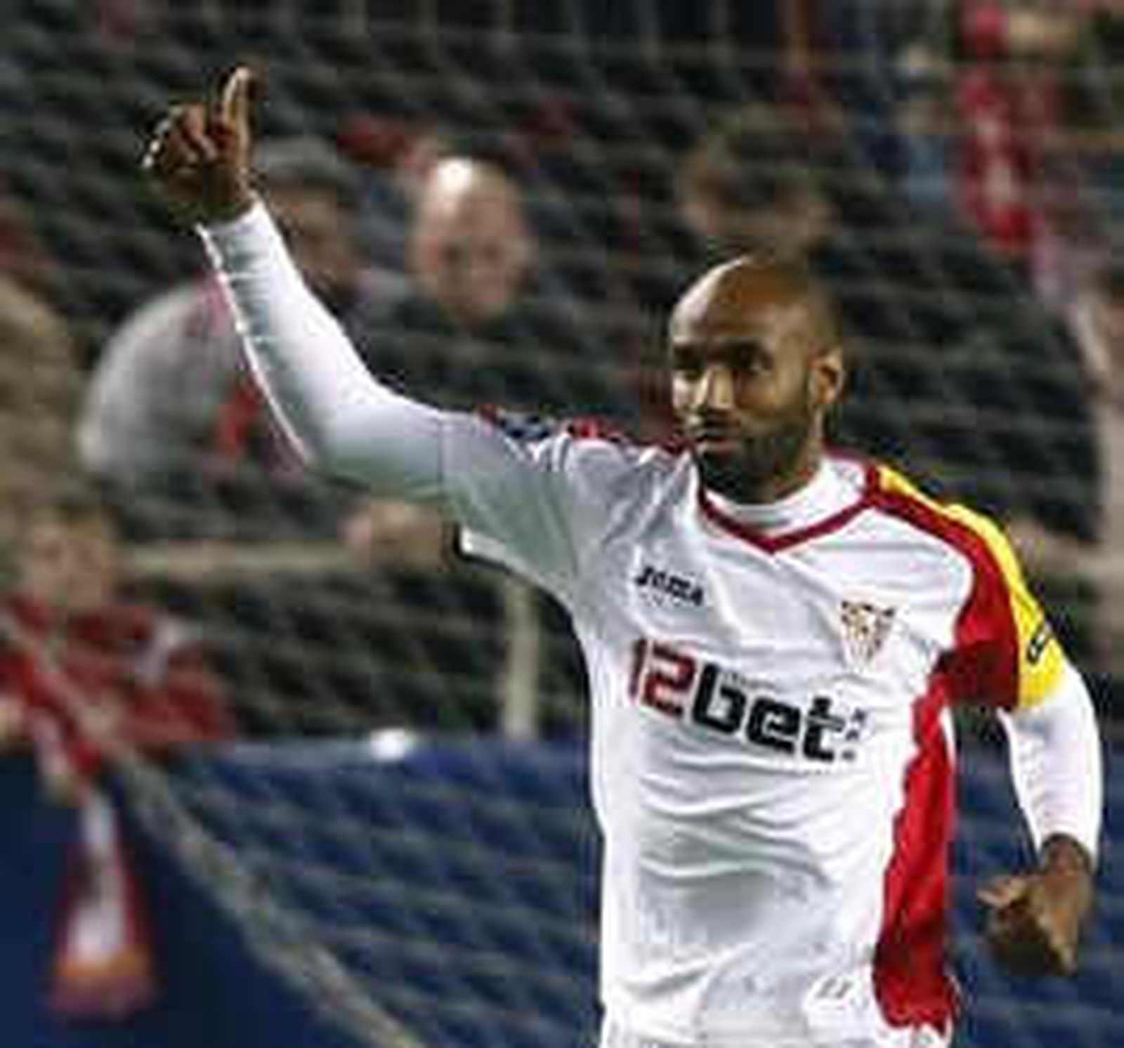 Kanouté se queda en el Sevilla