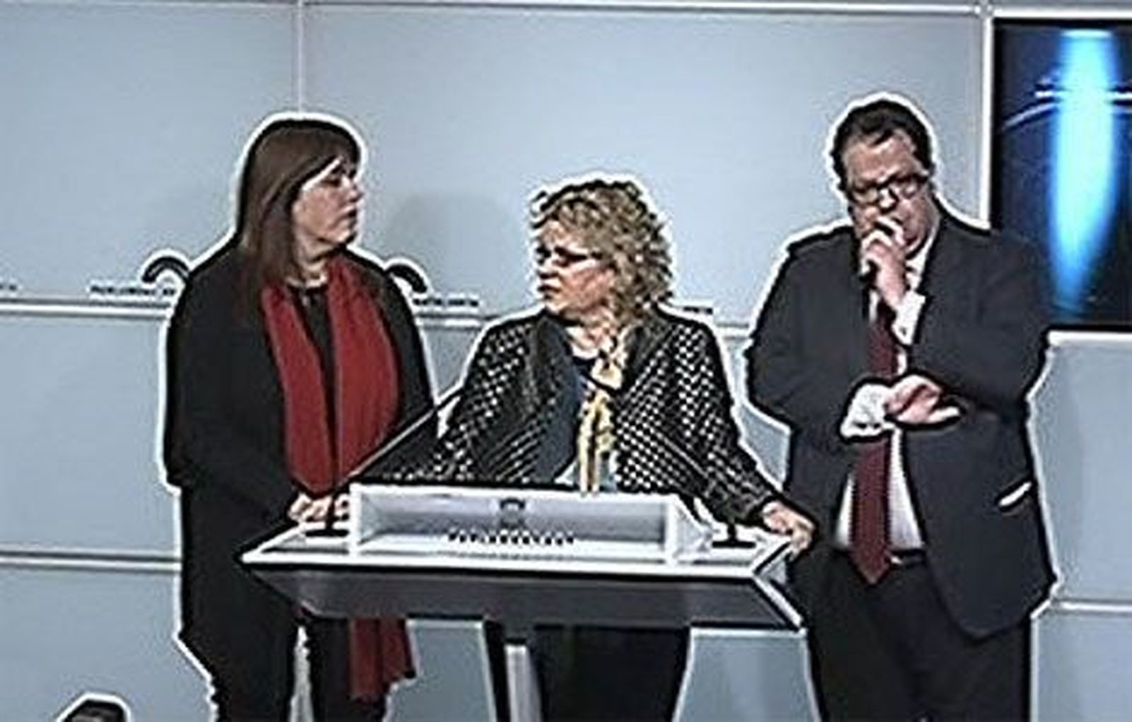El PSC suspende cautelarmente a los diputados díscolos del partido