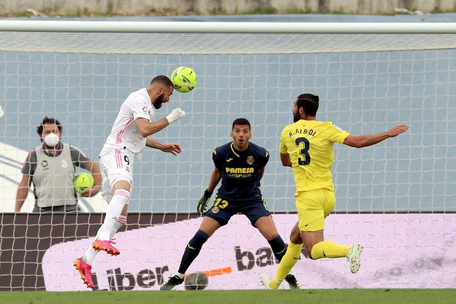 Benzema ante el Villarreal