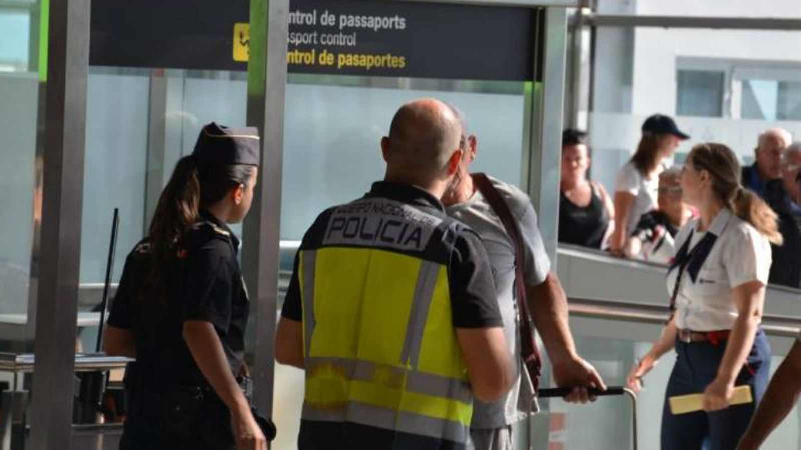 Los vigilantes de Barajas siguen adelante con el paro al fracasar la negociación