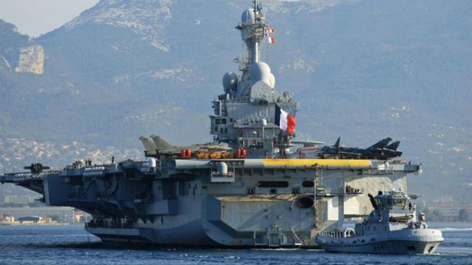 Rusia ataca al Estado Islámico cerca de Turquía