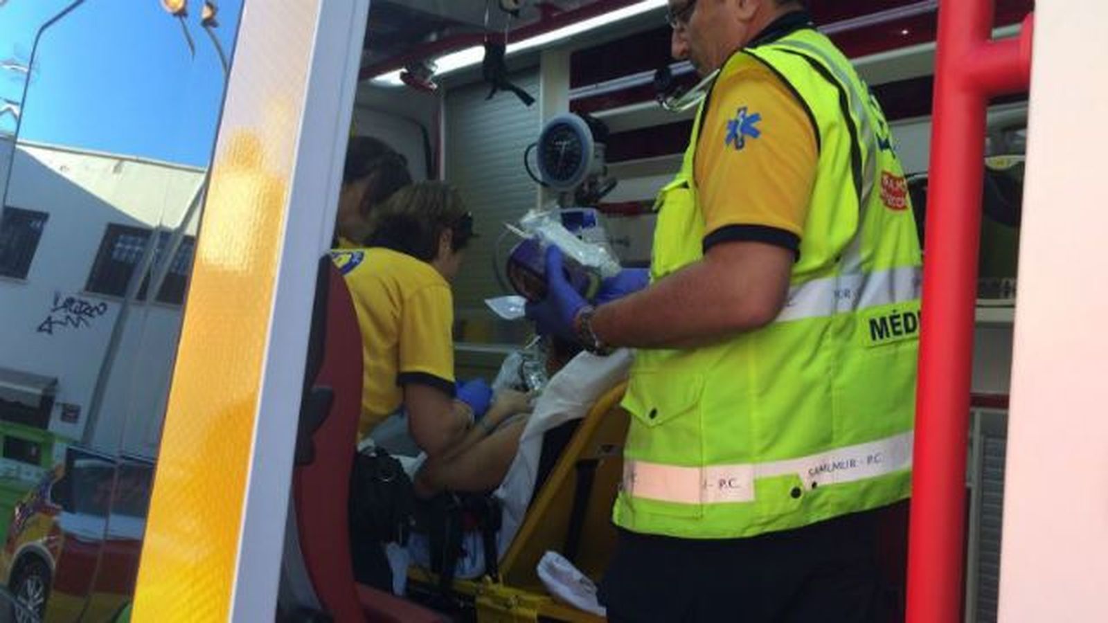 Una mujer da a luz a un bebé prematuro en una gasolinera de la avenida Portugal