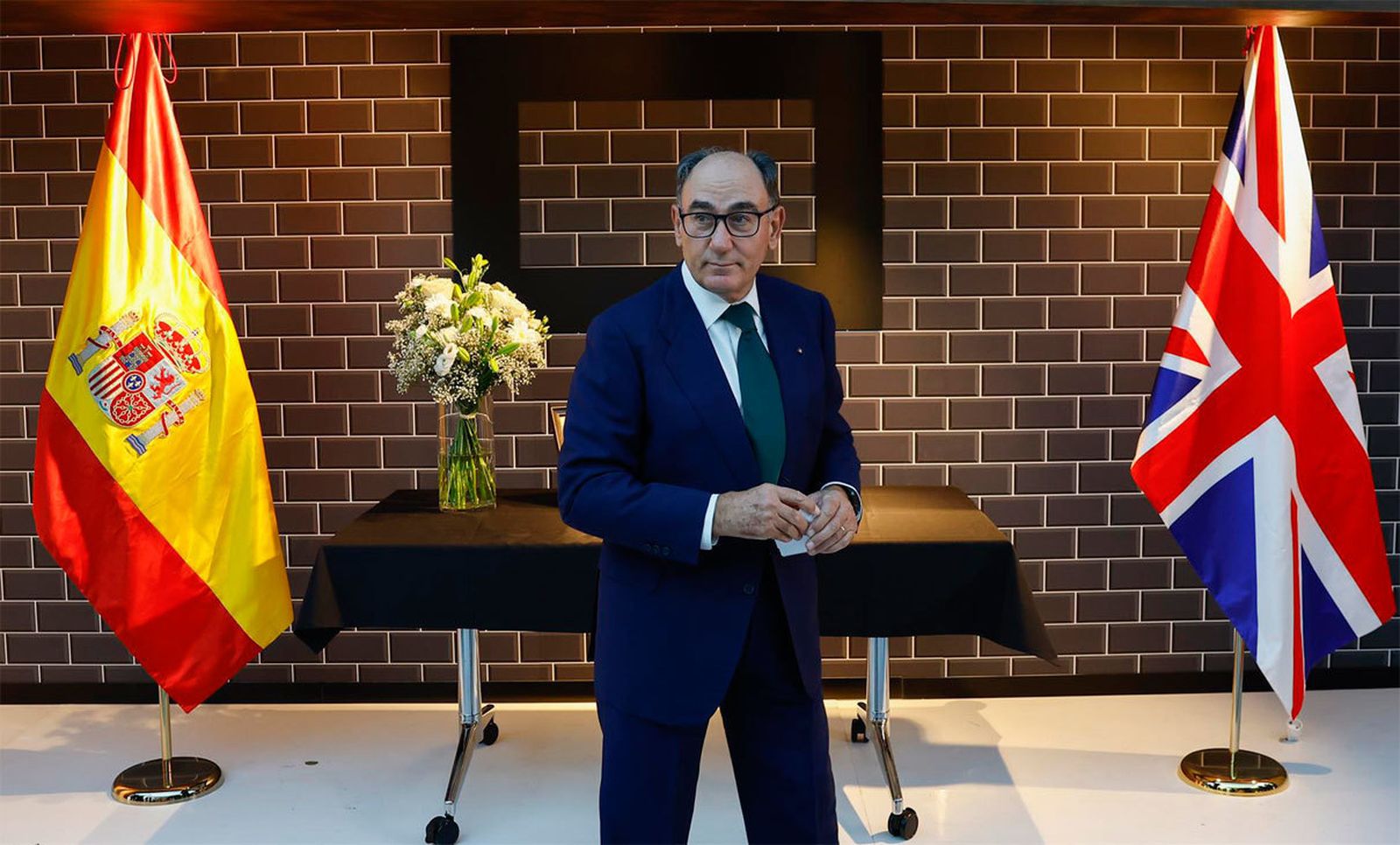 Ignacio Galán en la embajada del Reino Unido