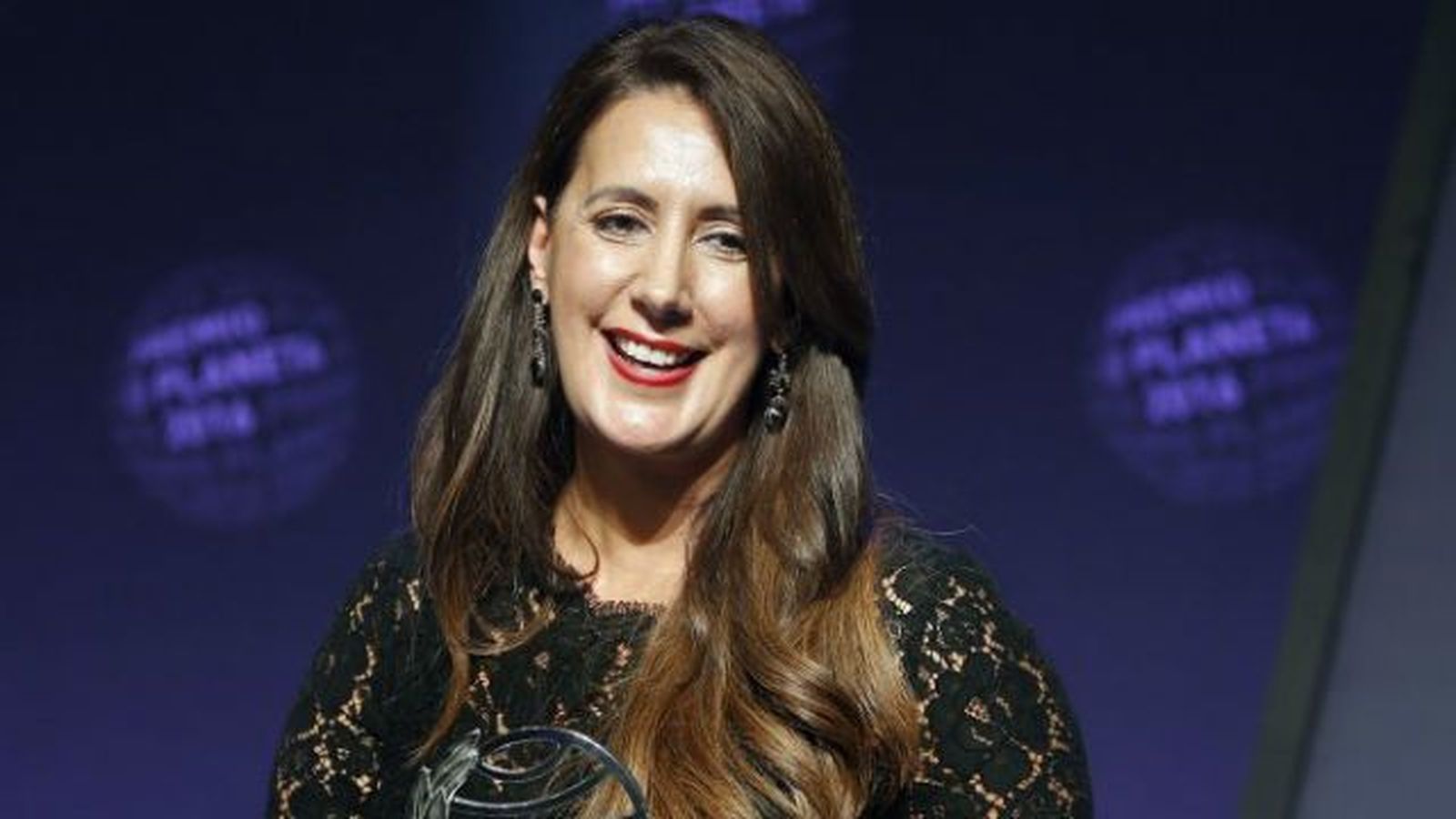 Dolores Redondo, ganadora del Premio Planeta 2016 con 'Todo esto te daré'