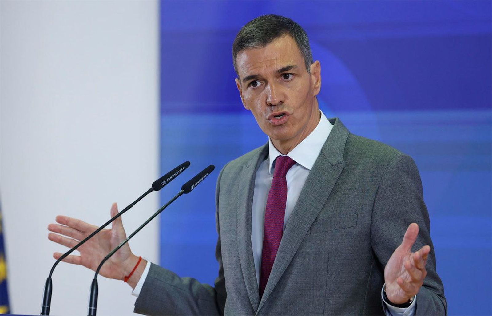 Sánchez responsabiliza de la oleada de incendios a la insuficiente prevención y la inadecuada gestión del territorio