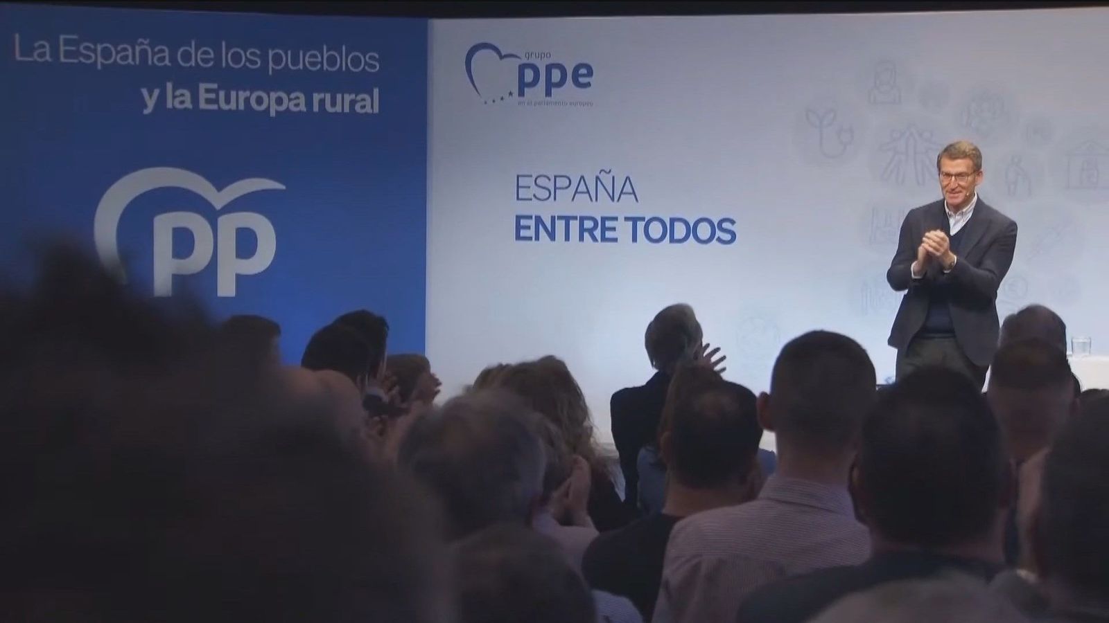 Feijóo promete una fiscalidad "específica" para el medio rural español para revertir la despoblación