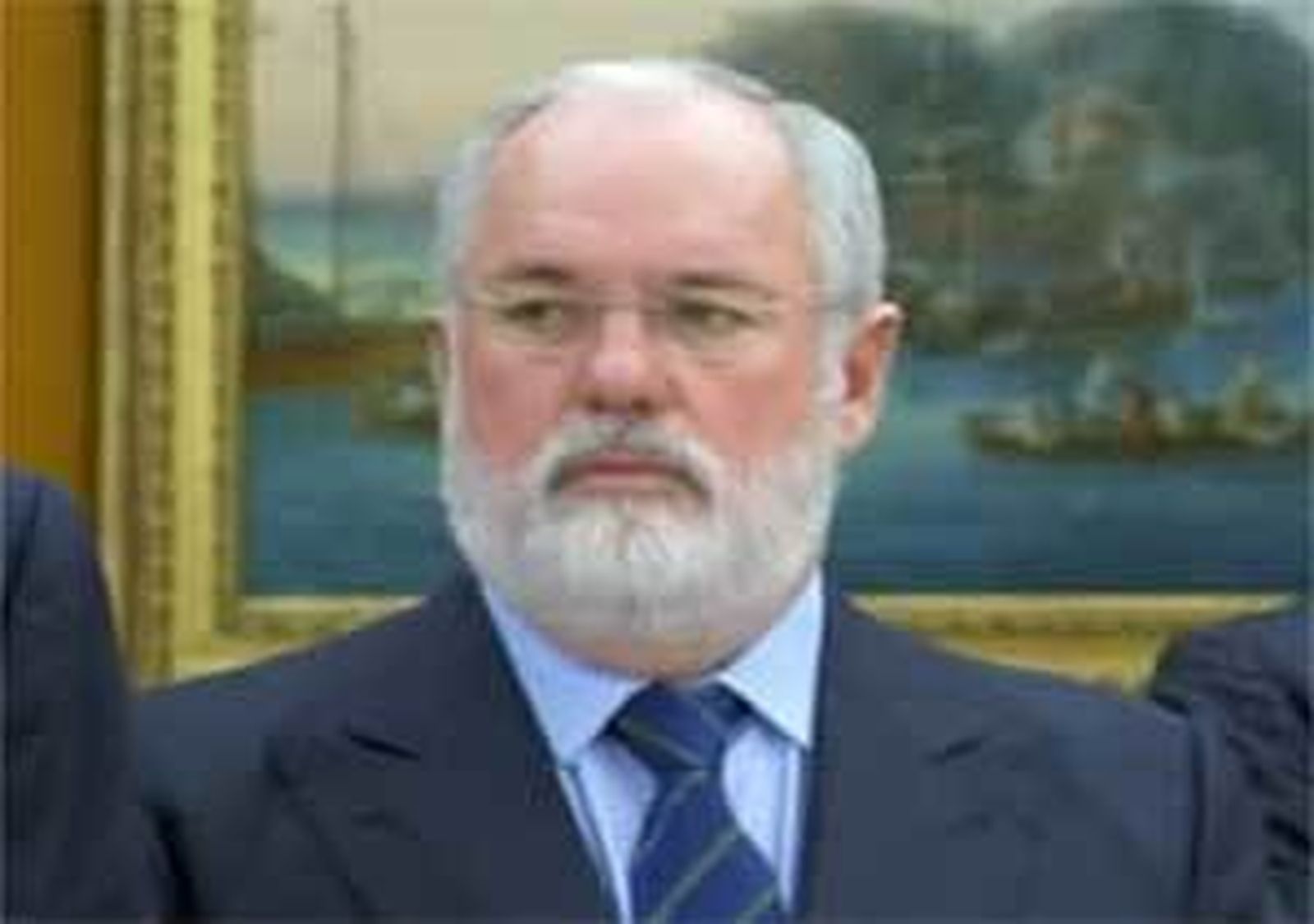 Cañete exigirá a la UE compensaciones por la parada de la flota en Marruecos