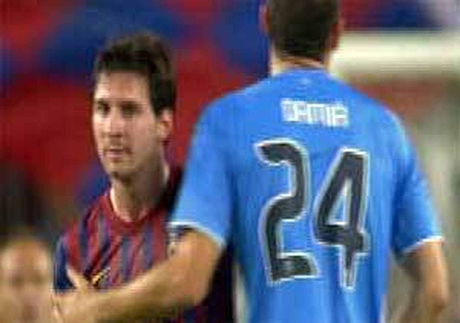 El Barcelona golea 8-0 al Osasuna, y el Valencia, Granada y Málaga ganan