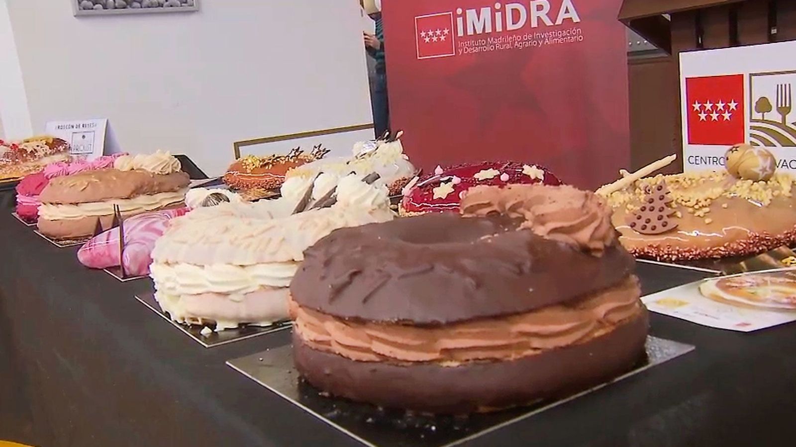 El turrón cede su sitio al roscón de Reyes, que se reinventa cada Navidad